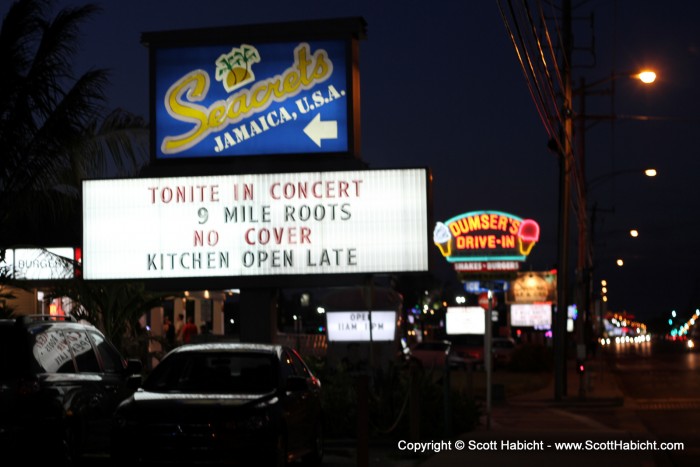 It was time to go back to Seacrets for another show.