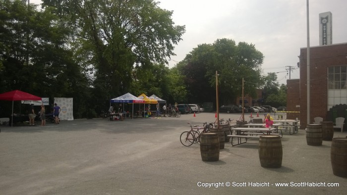 We arrived at Union Brewing in between ride groups, and it was pretty empty.