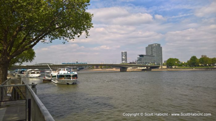 I had some time, so I went for a walk along the river.