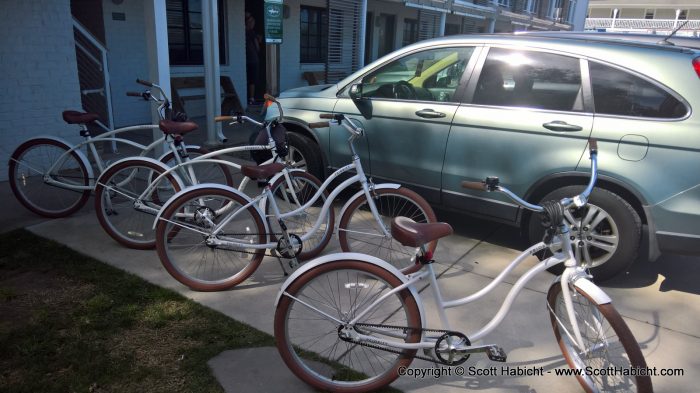 There are bikes you can borrow from the inn...